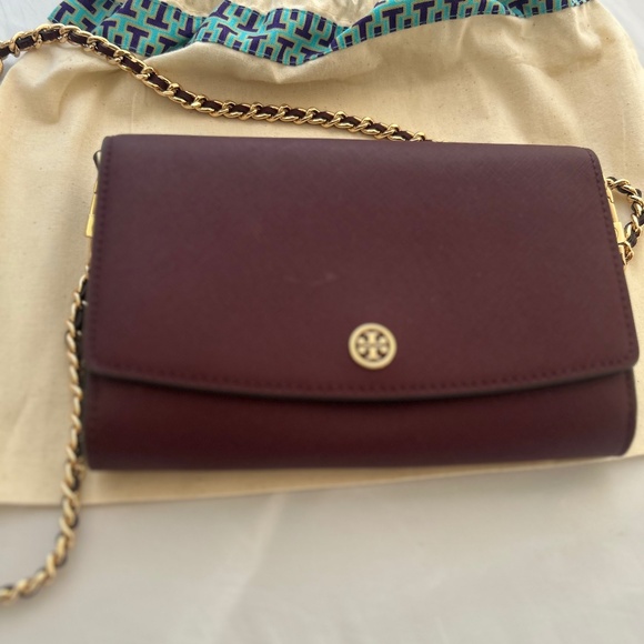 TORY BURCH Emerson Chain Crossbody Wallet Wine Color NWT (Includes Dust Bag) - Picture 3 of 15
